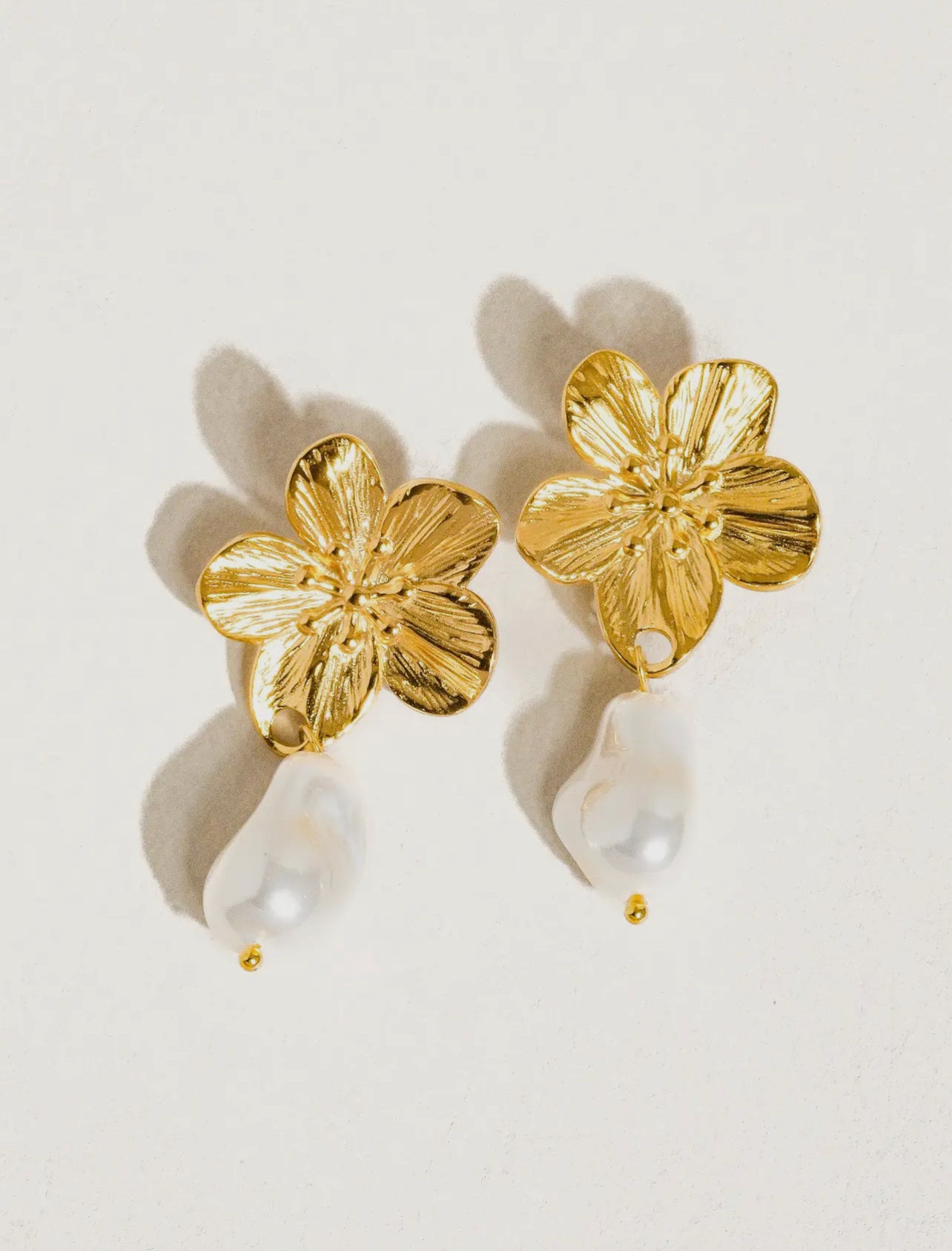 Cypress Flower Pearl Earrings - Non-Tarnish