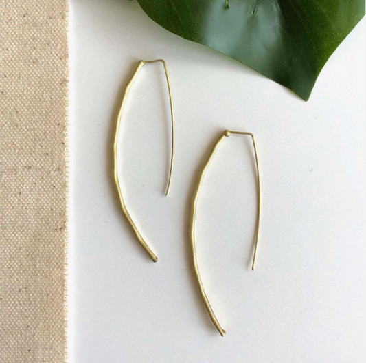 Leila Linear Earrings – Gold